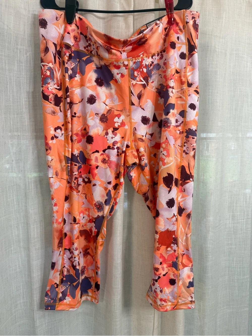 Vibrant Orange Floral Stretch Capris - NWT 3X - Picture 1 of 3